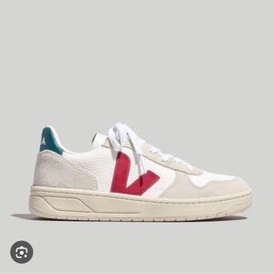 Veja V10 Sneakers